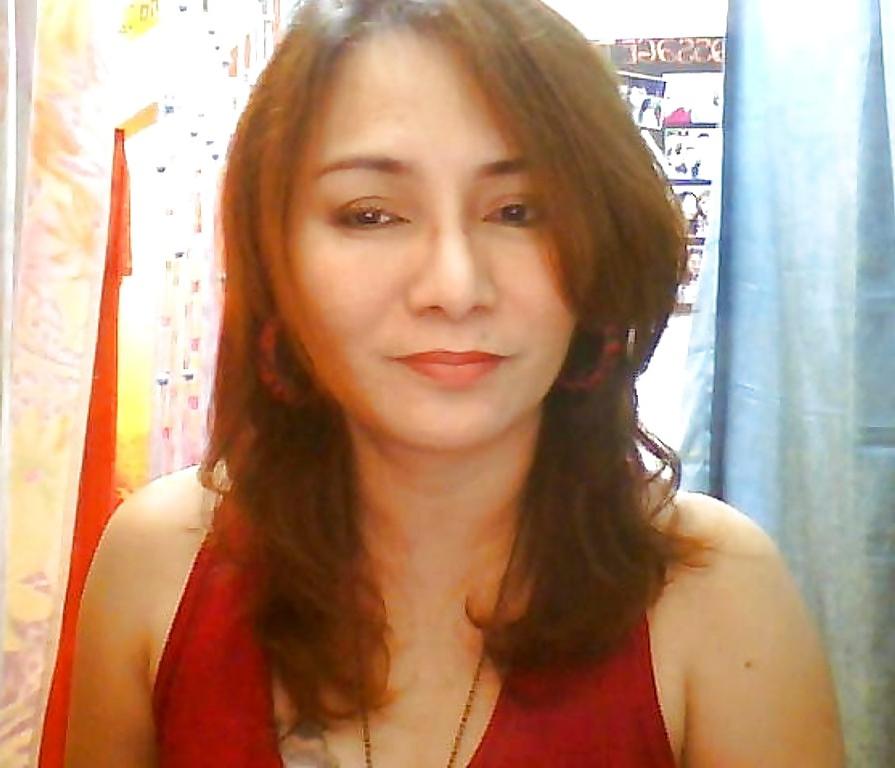 18P Tez - Horny Filipina MILF
