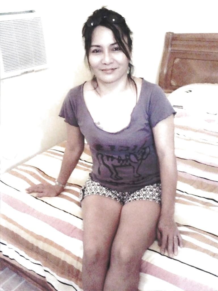 18P Tez - Horny Filipina MILF
