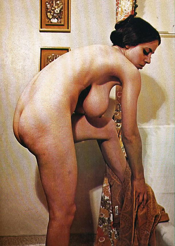25P Arlene Bell - Pretty hippy chick from the time of punk