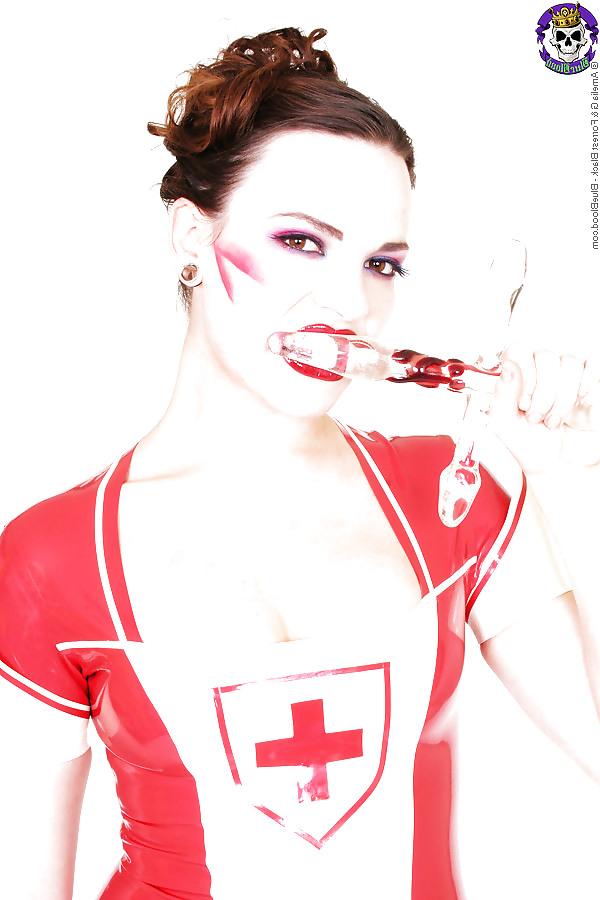 18P Rubber Nurse Dana DeArmond with Toy