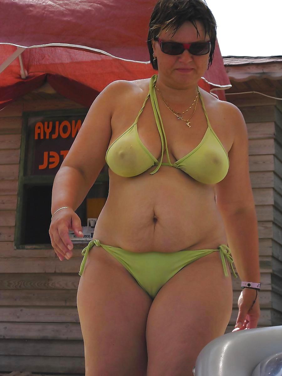25P Swimsuits bikinis bras bbw mature dressed teen big huge 18