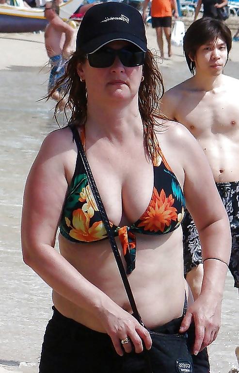 25P Swimsuits bikinis bras bbw mature dressed teen big huge 18