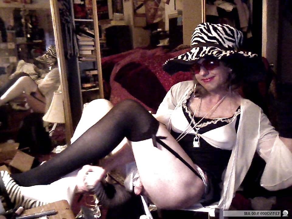 25P SEXHELEZZBO PHOTOS