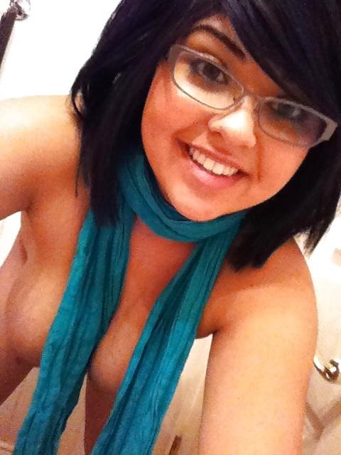 6P Cute Busty Latin Teen