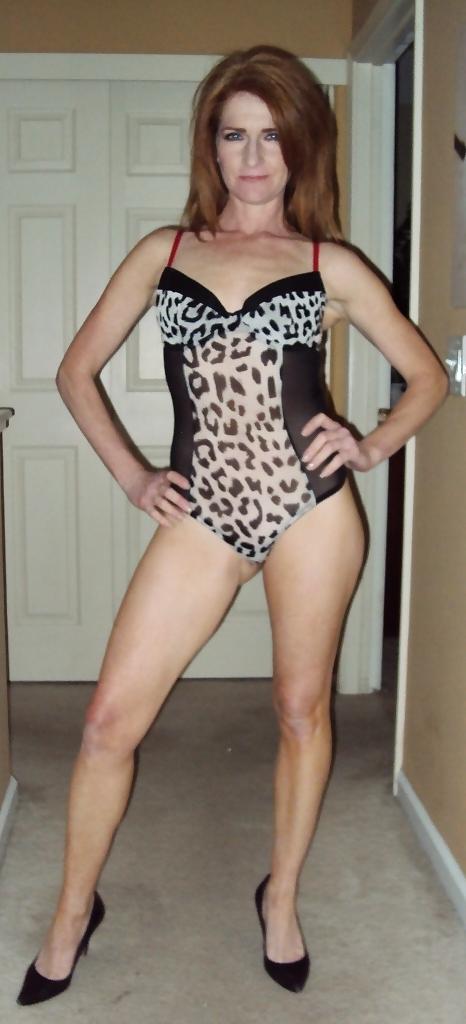 16P Frau in Dessous
