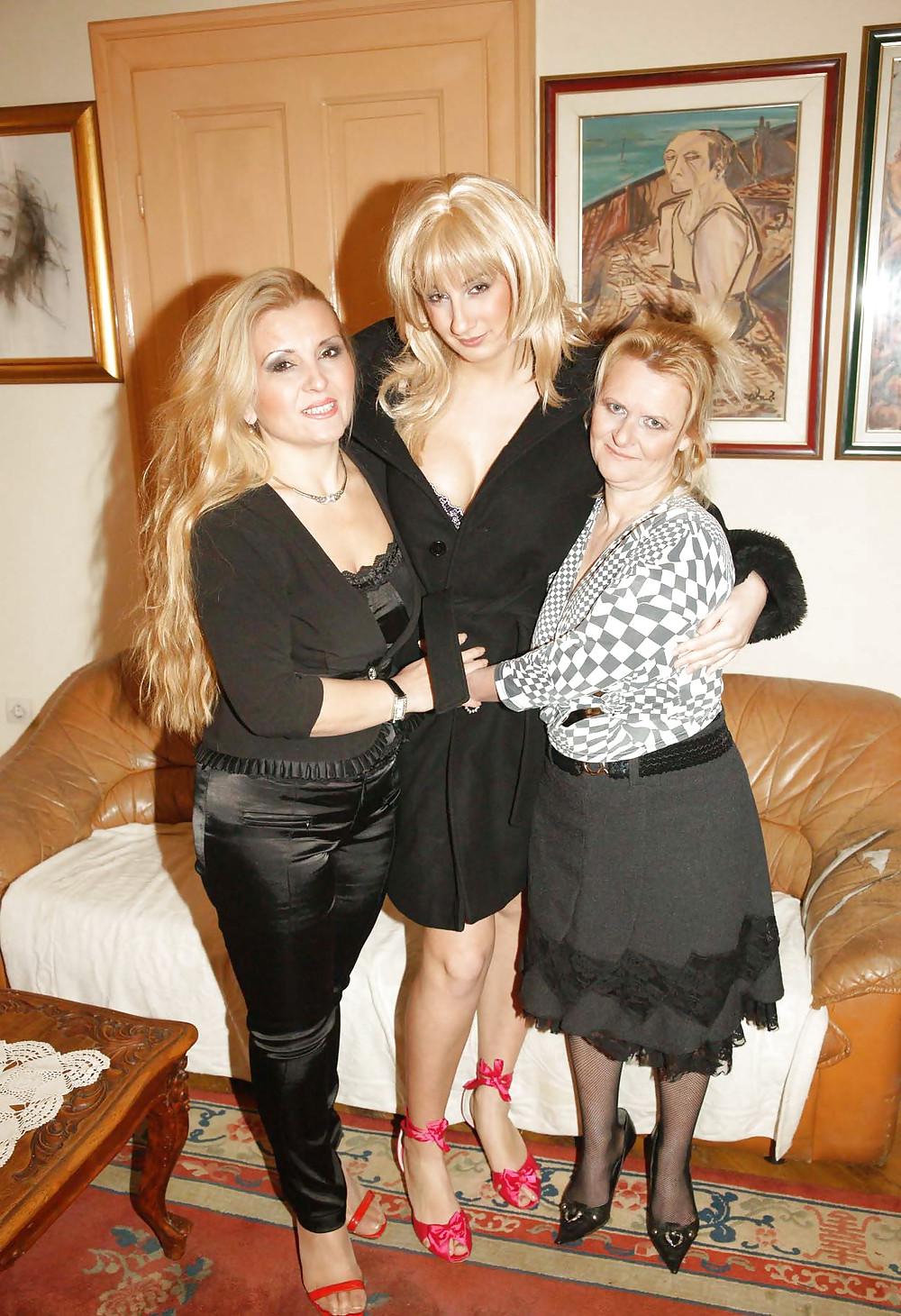 16P 3 Mature Lesbians In Action