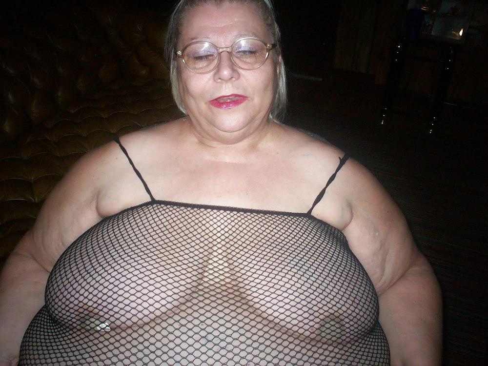 10P More in fishnet 