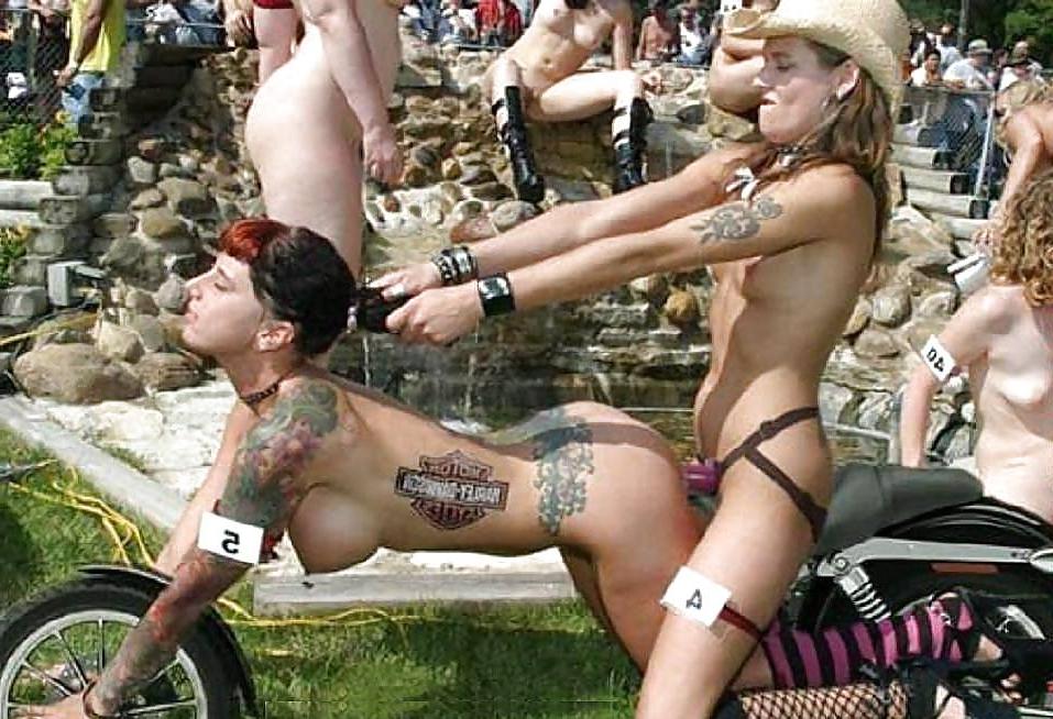 20P BDSM Ondisplay Outdoors 2