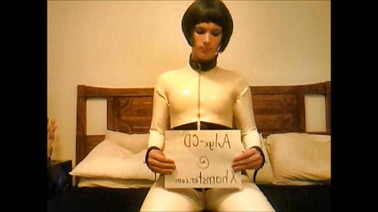 8P Amateur latex  photo shoot outtake's