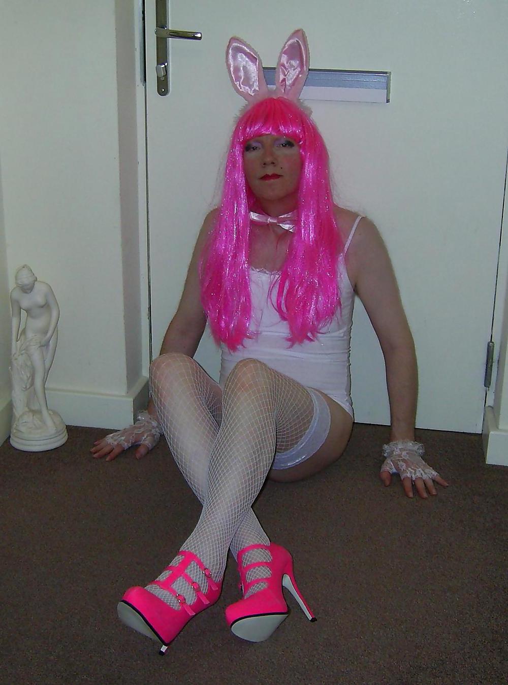 21P Suzi Sucks: Bunny Gurl, 1 of 2