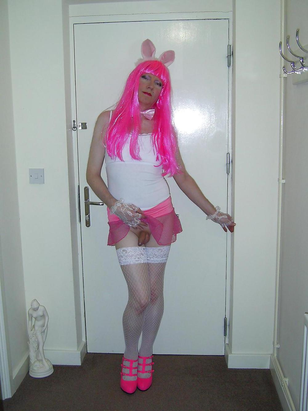 21P Suzi Sucks: Bunny Gurl, 1 of 2