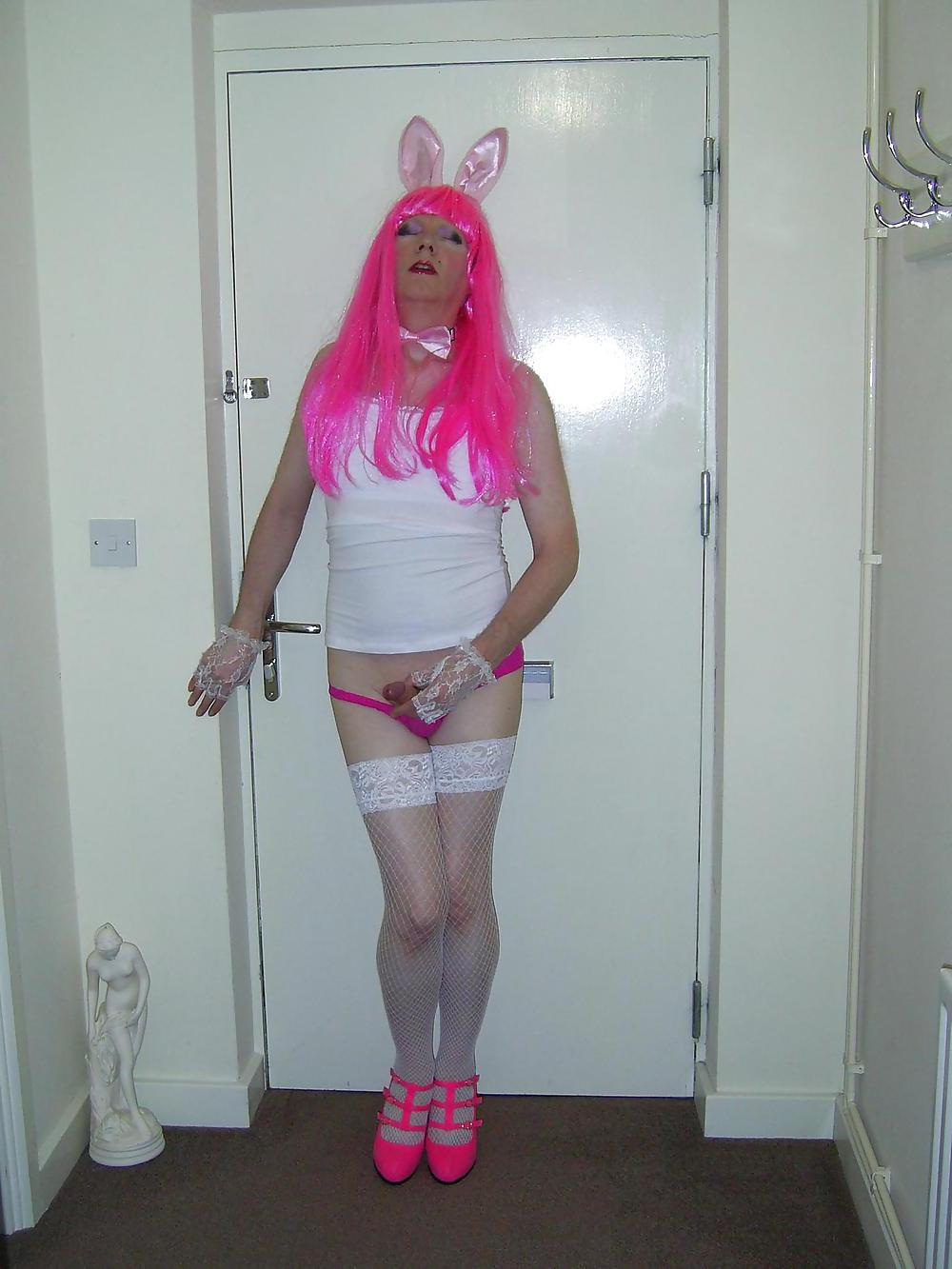 21P Suzi Sucks: Bunny Gurl, 1 of 2