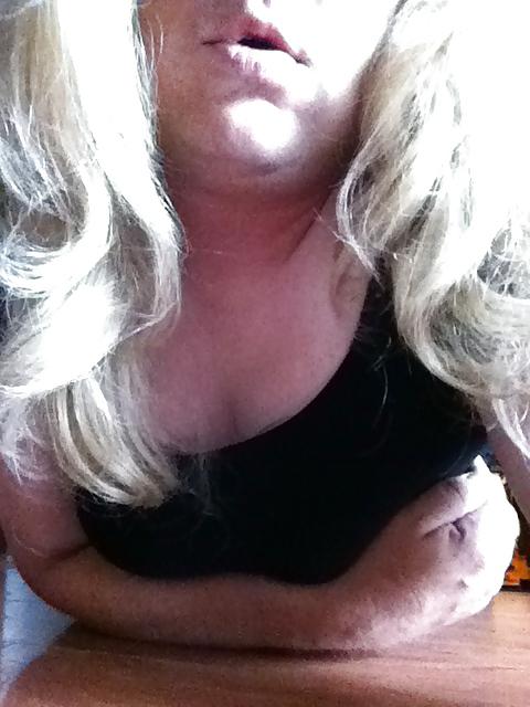 10P First time face pics.... new wig.