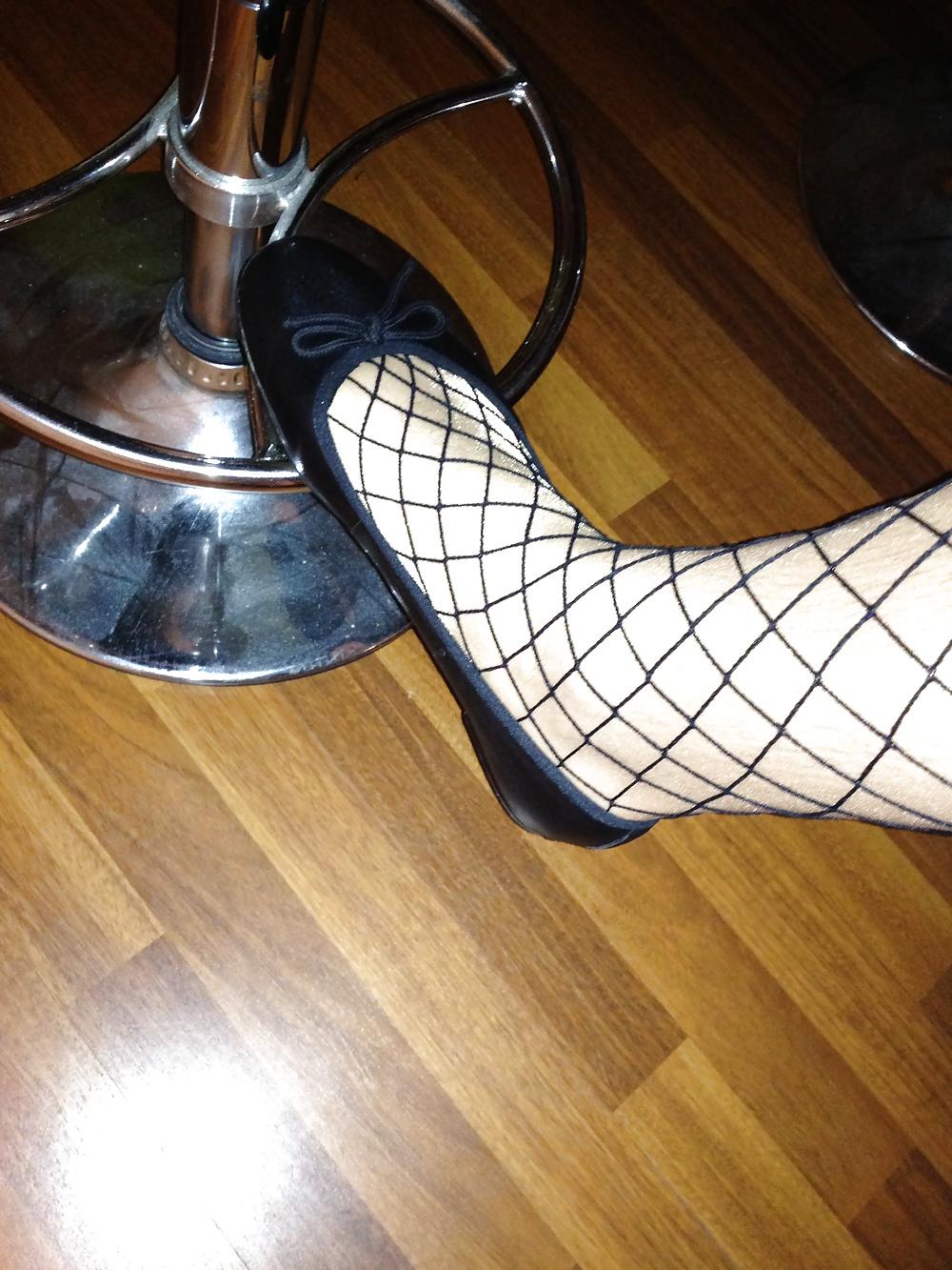 9P Fishnet nylons
