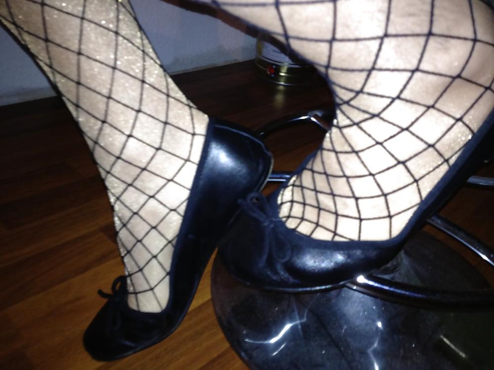 9P Fishnet nylons