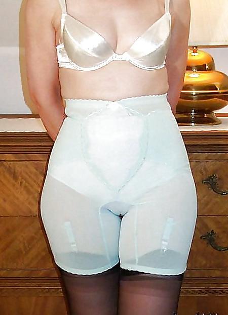 25P Big nylon babe