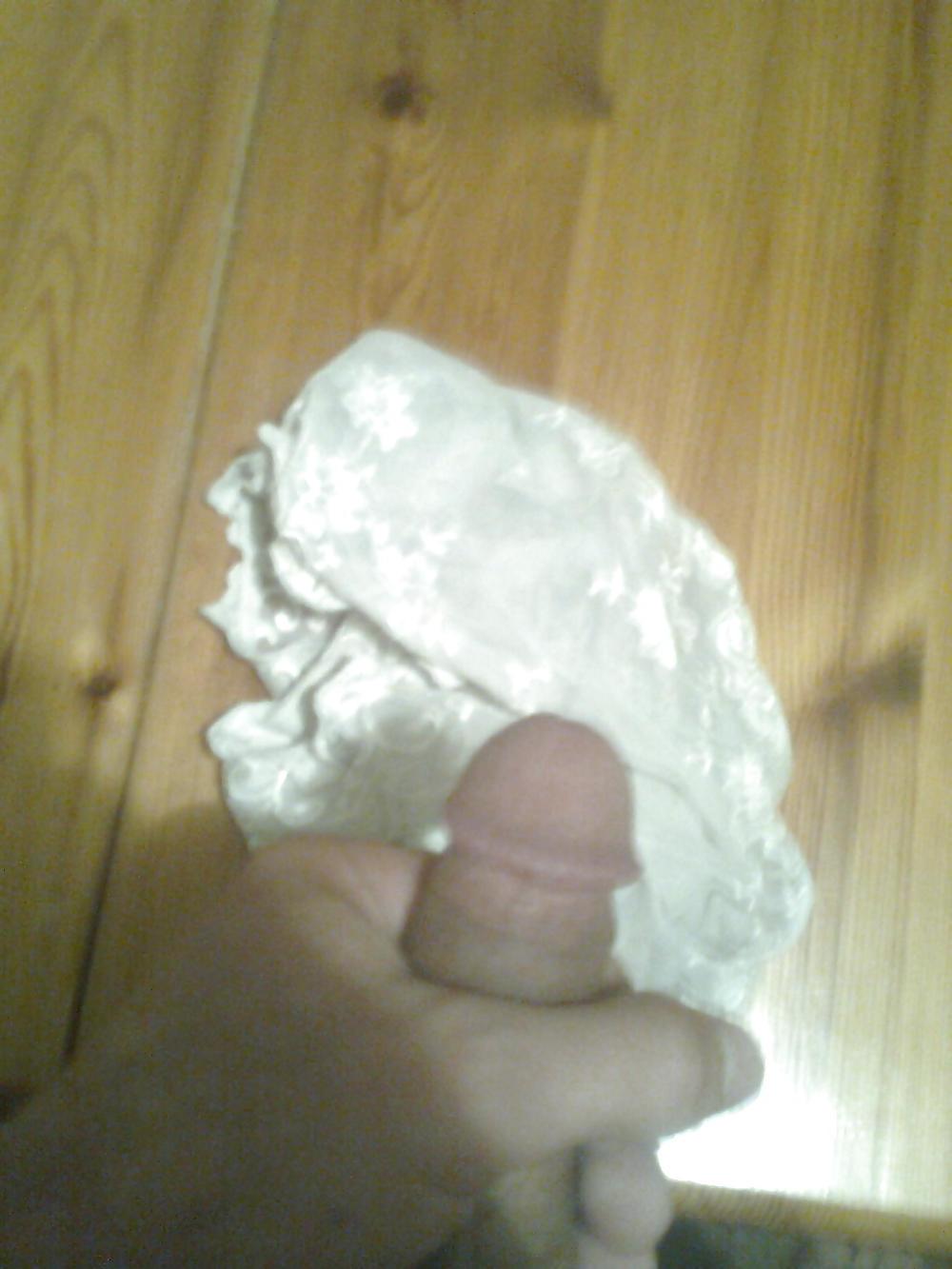 10P Wanking on my ex gf's panties