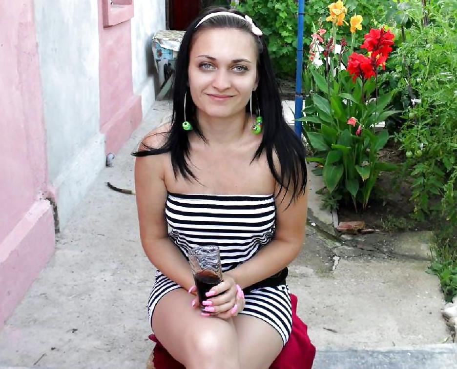 12P Bulgarian girl: rada