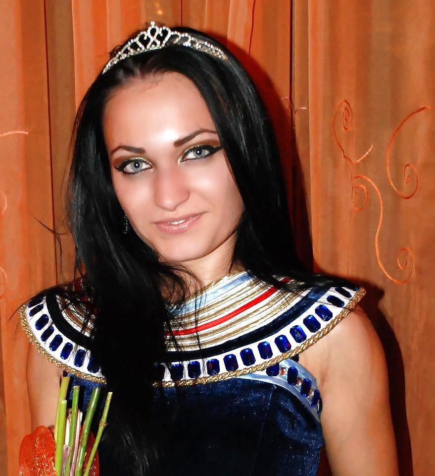 12P Bulgarian girl: rada