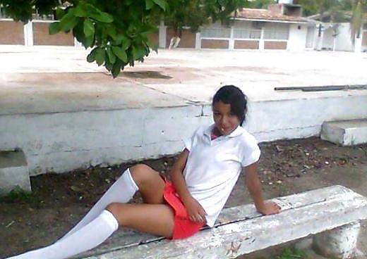 20P Schoolgirls in their uniform 2