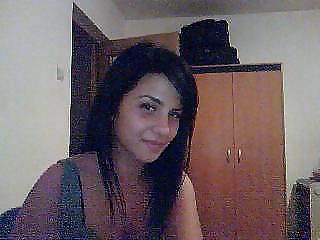8P Real girl from Romania