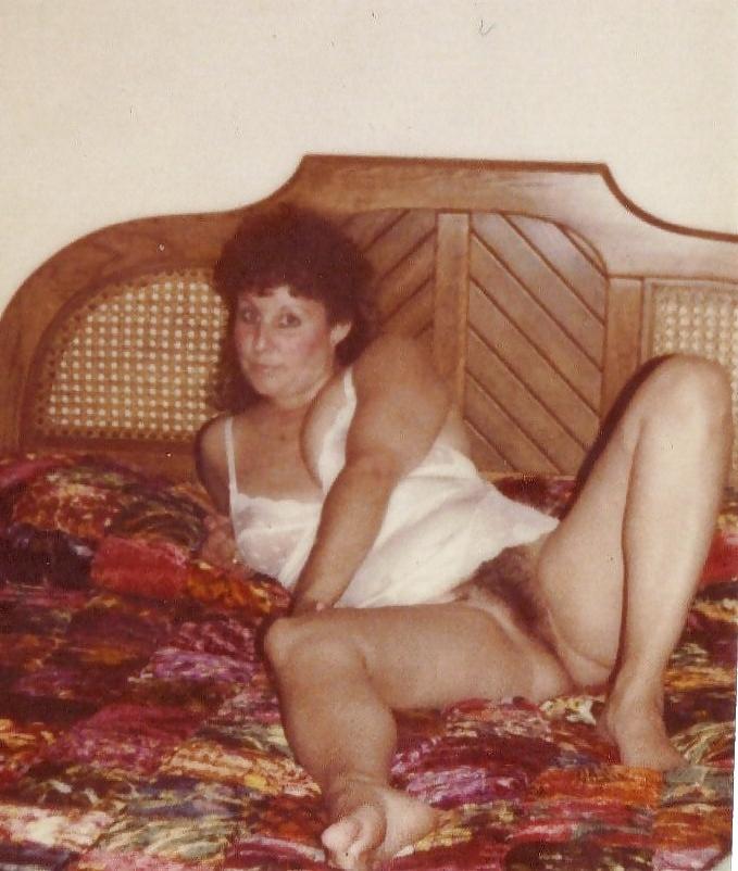25P Mature hairy pussy