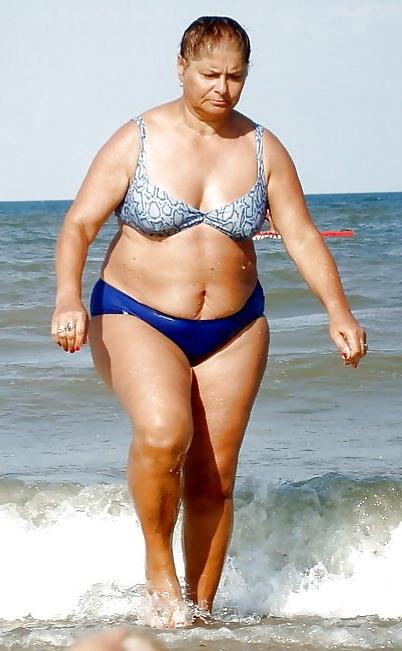 25P Swimsuits bikinis bras bbw mature dressed teen big huge - 45