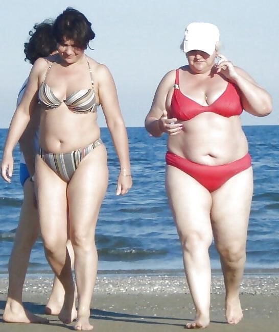 25P Swimsuits bikinis bras bbw mature dressed teen big huge - 45