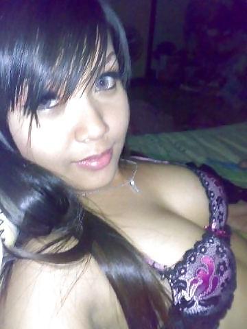 18P The Cute Malay Lesbian Collection