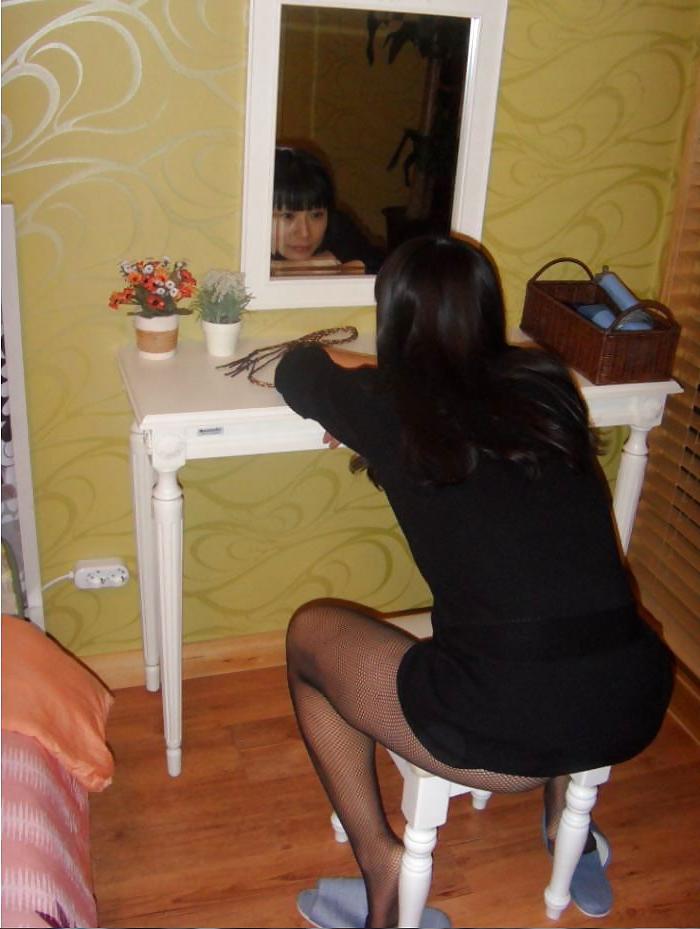 12P Korean housewife in fishnet stockings