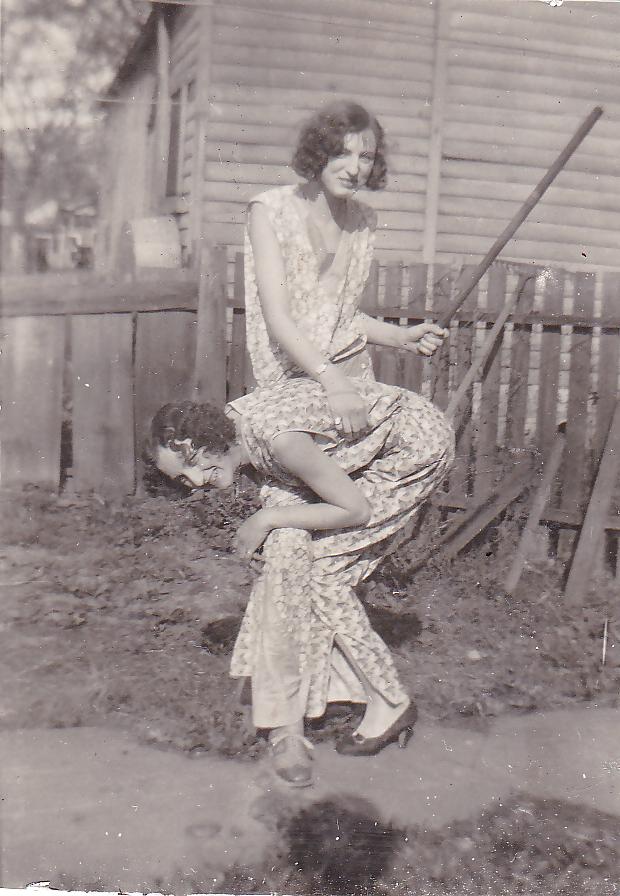 25P Bad Girls in the Good Old Days (The Photographic Record.)