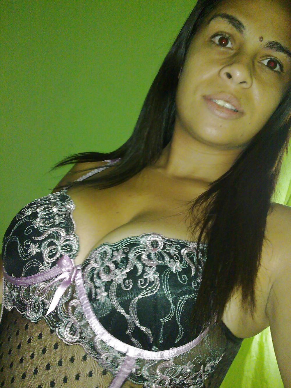 25P Hot latina 