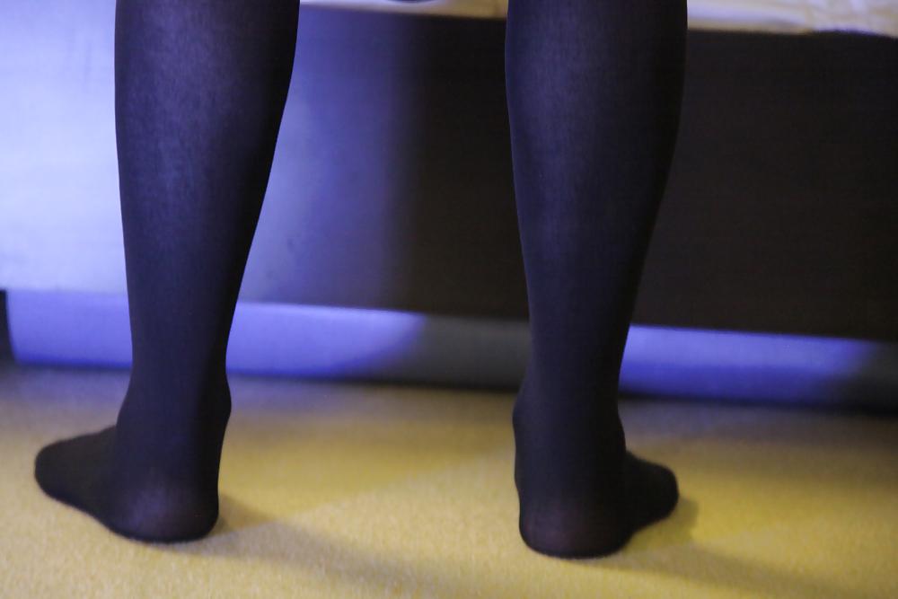 13P Upskirt tights