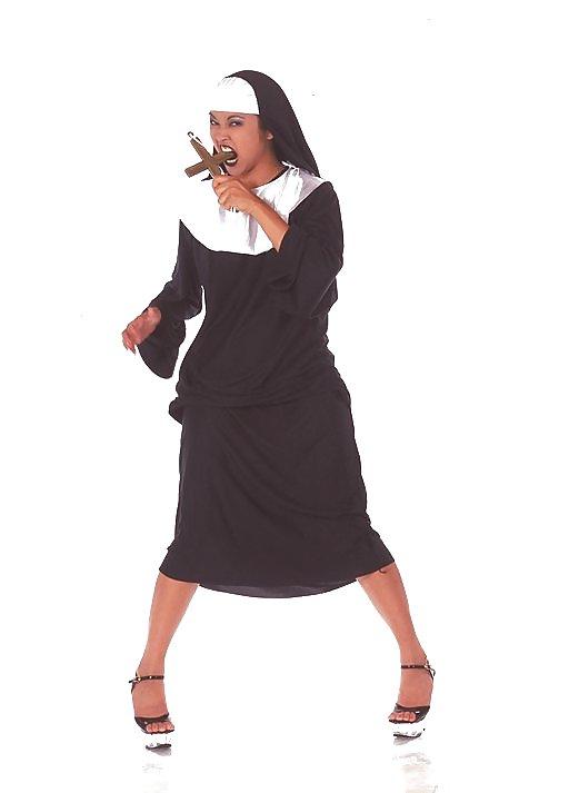 16P Easter Sunday Nun 1