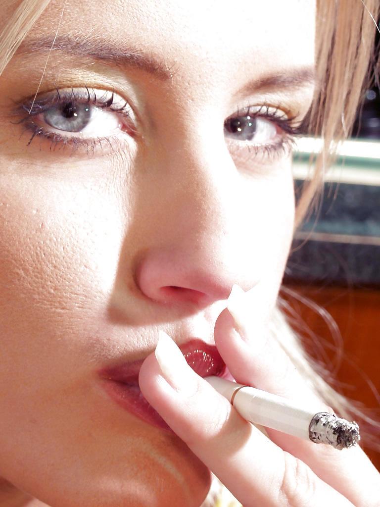 20P Wanking favourites: fuckable smokers 40