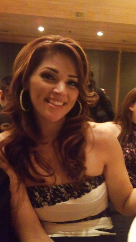 22P LATIN MILF