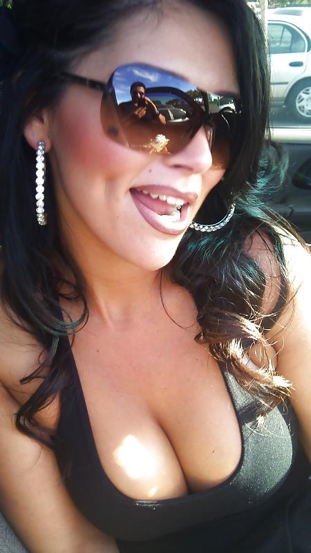 22P LATIN MILF