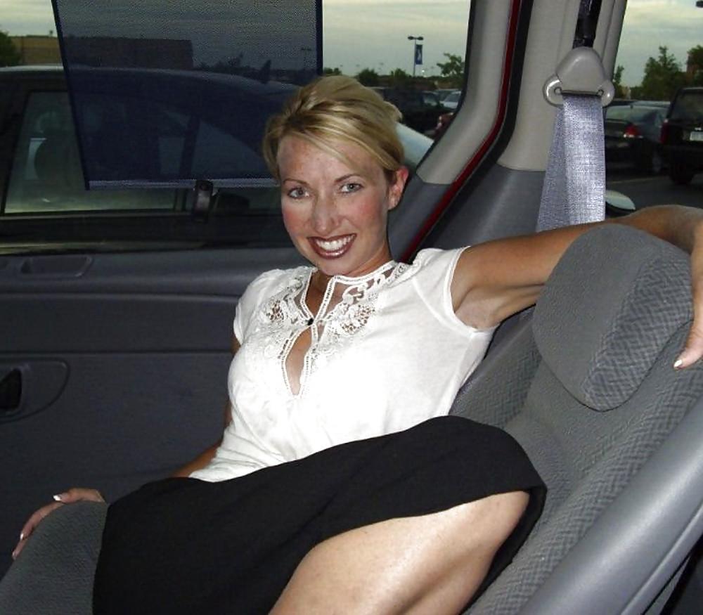 10P Hairy Mature Wife