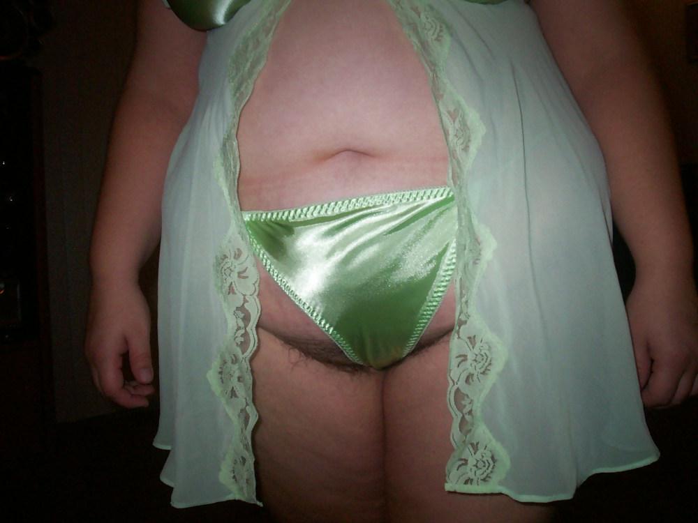 25P The wife in green thongs