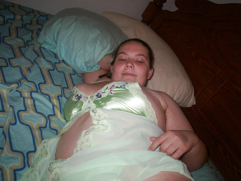25P The wife in green thongs