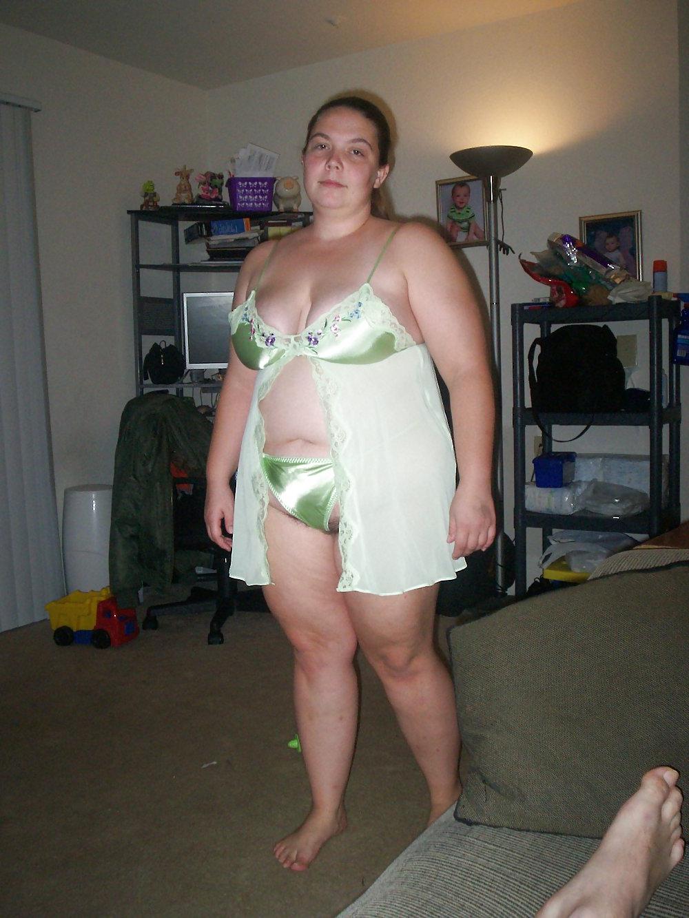 25P The wife in green thongs