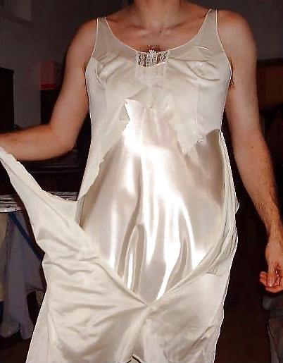 17P Nylon Satin Rip 02
