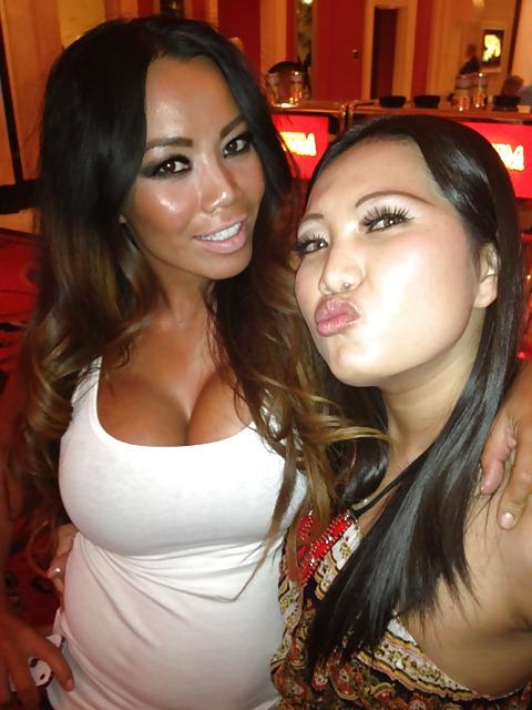 12P More Vegas Sluts