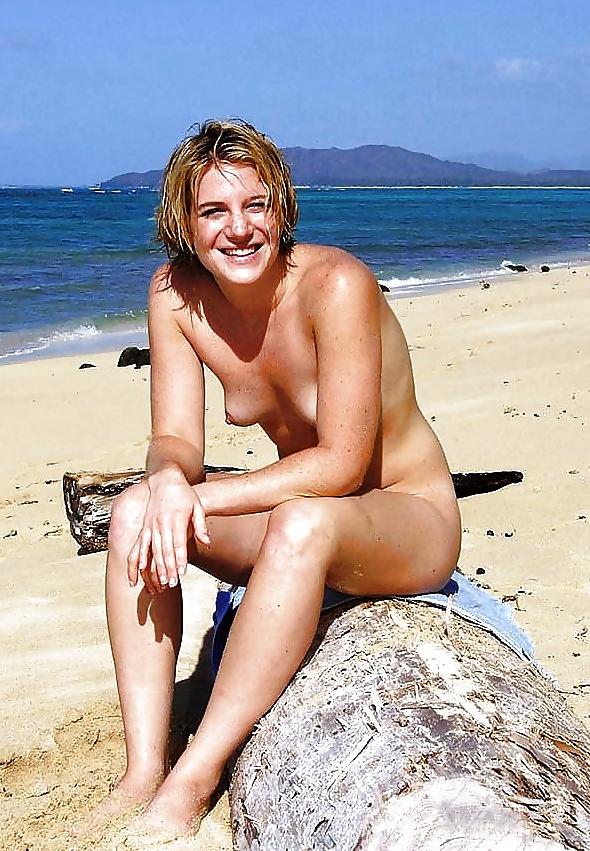 22P Nudist wifes exposed! Is ur wife naked on here???