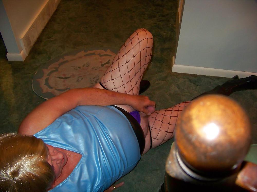 25P Latex and leather