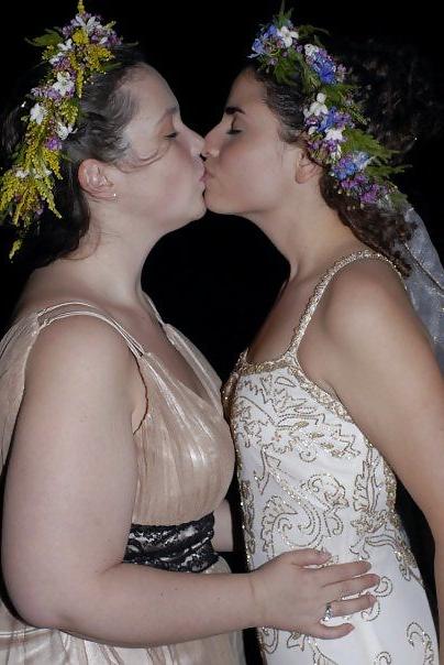 25P Lesbian wedding