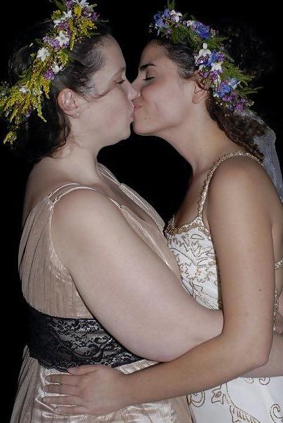 25P Lesbian wedding