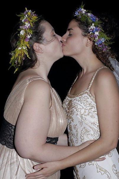 25P Lesbian wedding