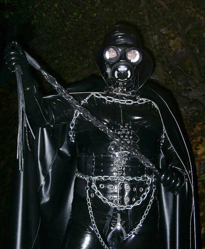 14P Latex in the darkness