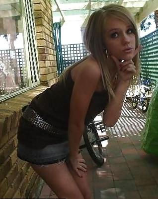 25P My Blond Teen Girls Gallery 2
